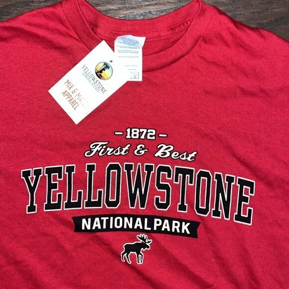 Yellowstone National Park Graphic Moose Avenue T-shirt NWT L men’s wears medium - Picture 2 of 2